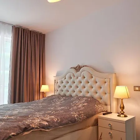 Haven N Pool Alezzi Beach Appartement Năvodari