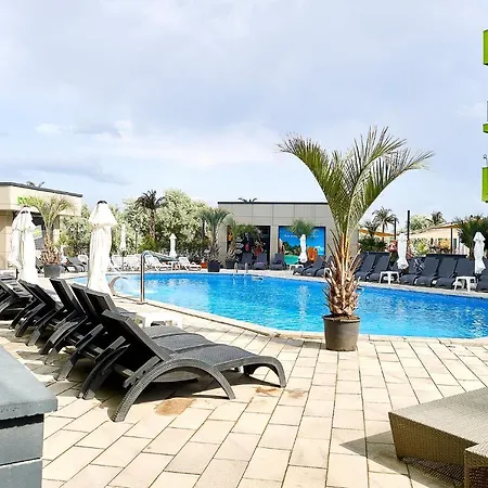 Haven N Pool Alezzi Beach Appartement